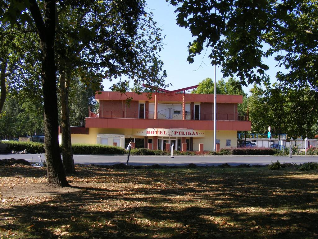 Hotel Pelikan Hódmezővásárhely Eksteriør bilde