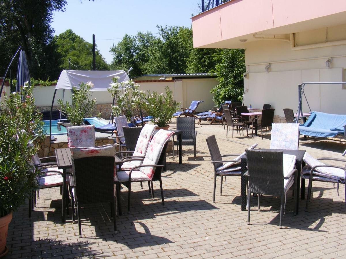 Hotel Pelikan Hódmezővásárhely Eksteriør bilde