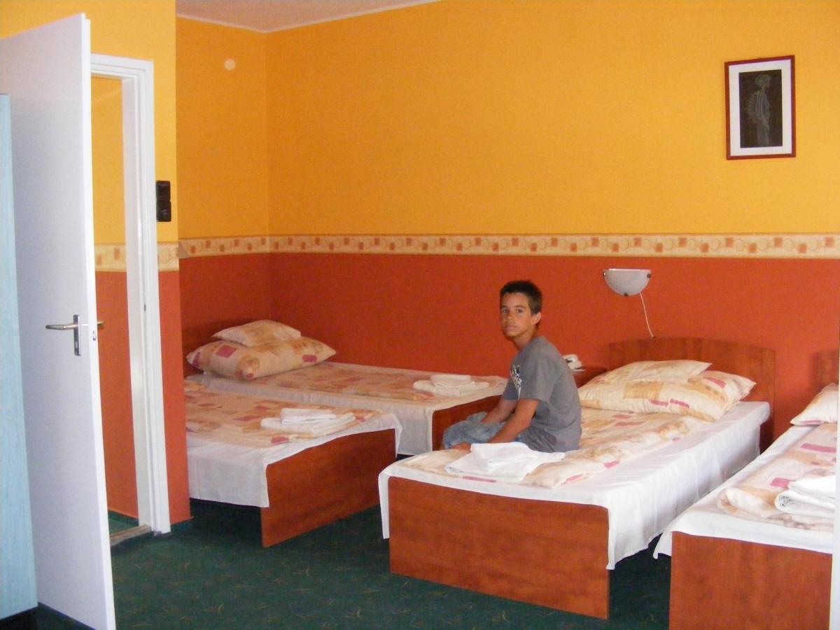 Hotel Pelikan Hódmezővásárhely Eksteriør bilde